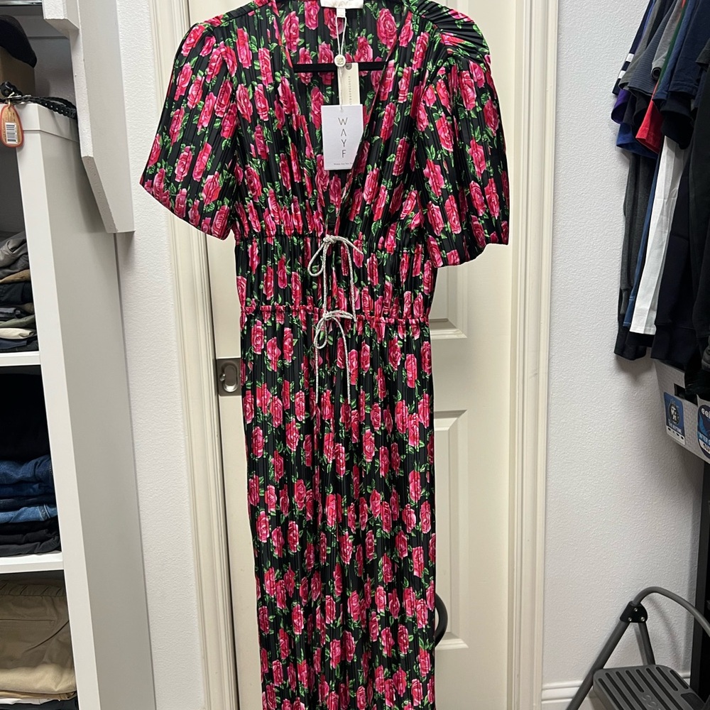 Brand new Wayf from Anthropologie jumpsuit. Perfect for Valentine’s Day! - Picture 5 of 8